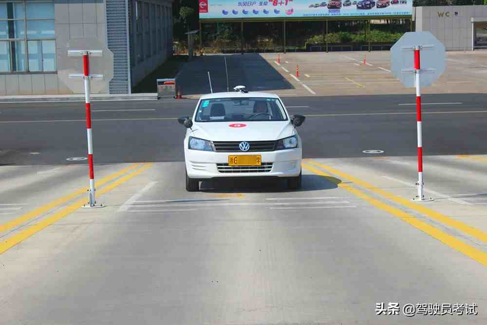 坡路倒车_家用车坡道倒车起步_倒车坡度起步