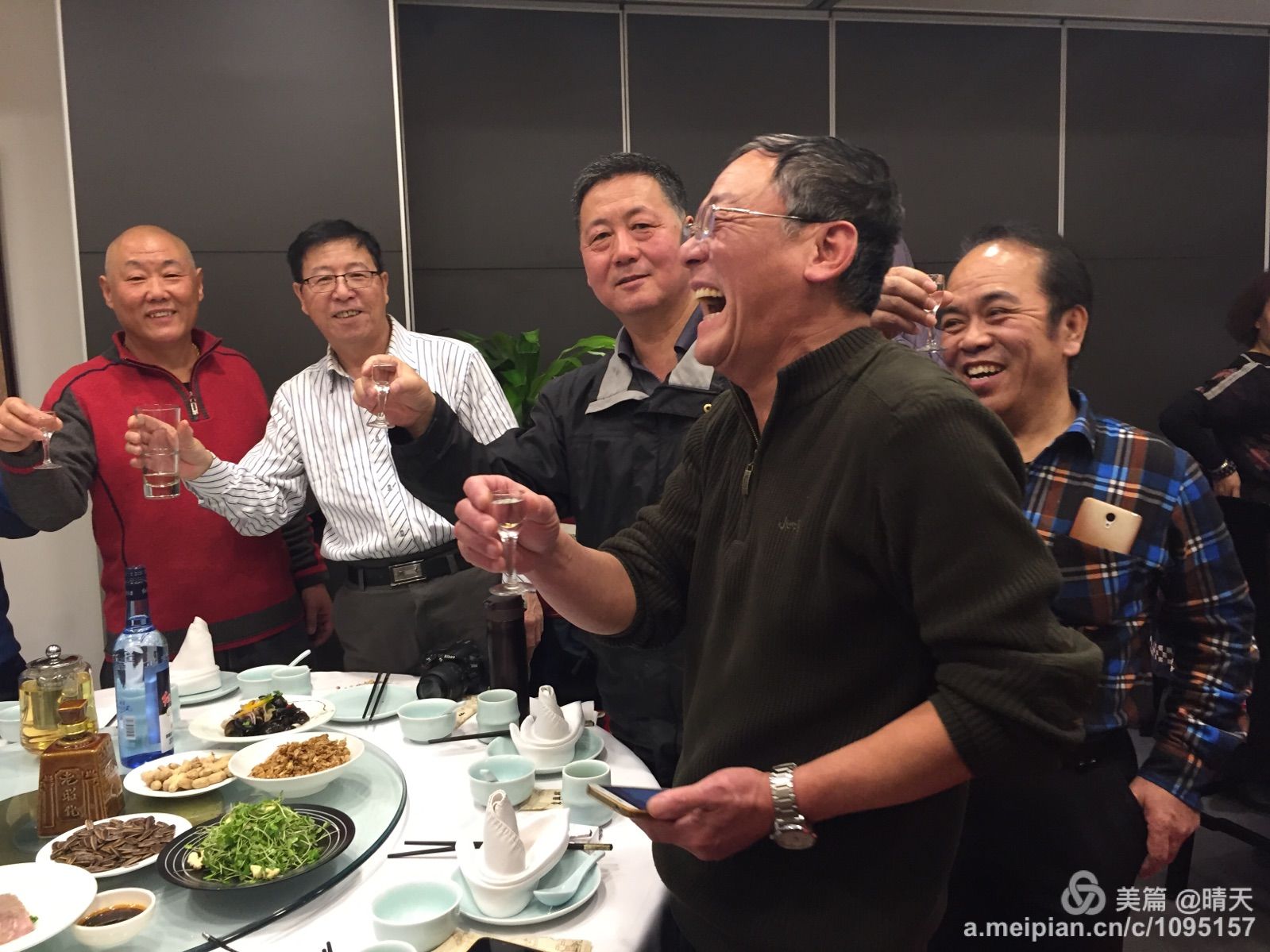 聚会玩游戏的惩罚_聚会玩的游戏_聚会玩游戏有哪些