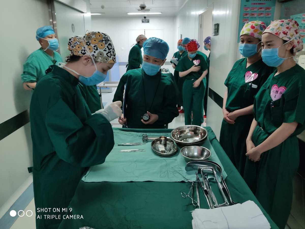 剖腹产手术小游戏_剖腹产手术游戏_手术剖腹产游戏视频