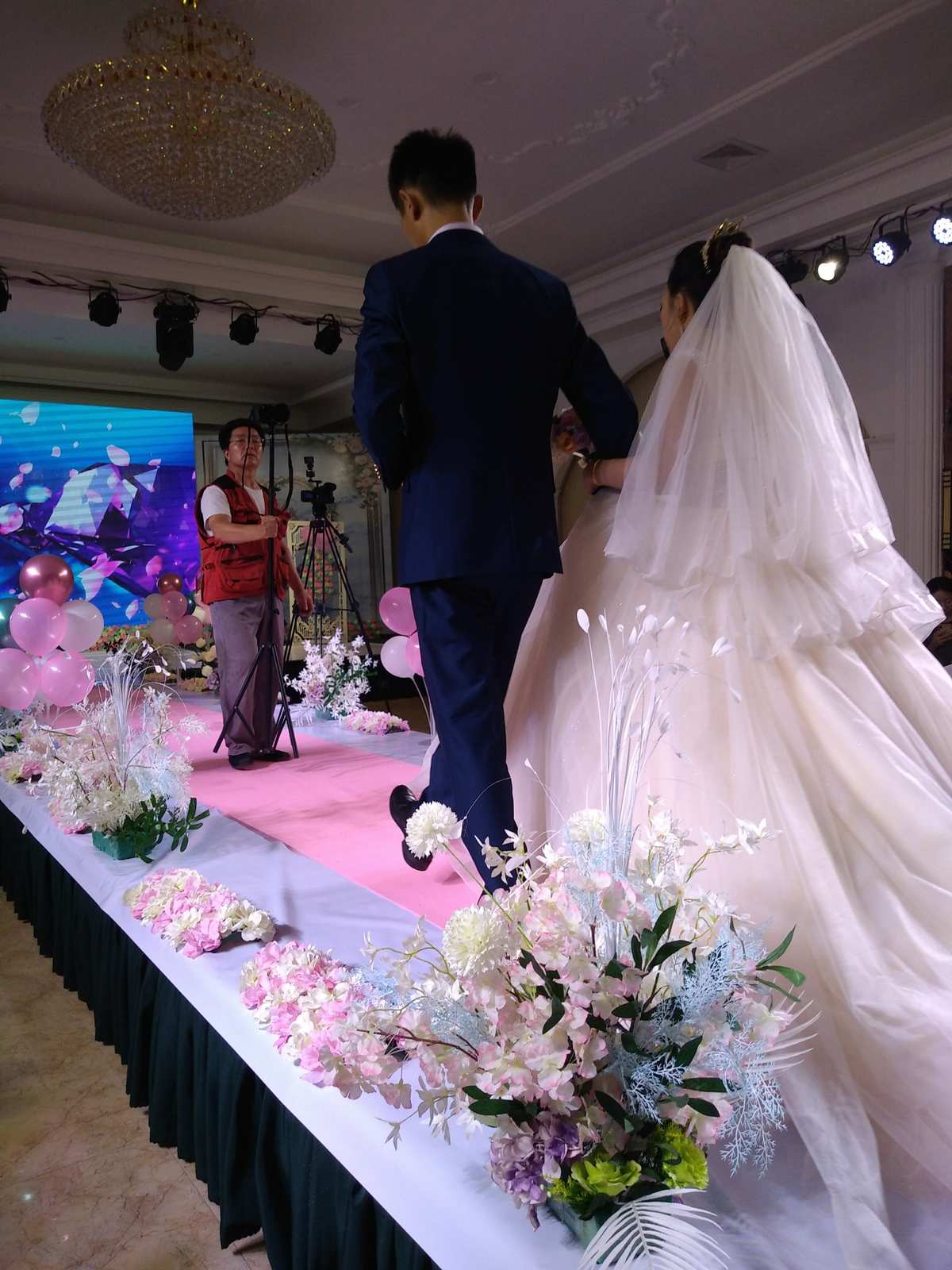 世纪婚礼背后的故事_世纪婚礼纪录片_17世纪法国婚礼