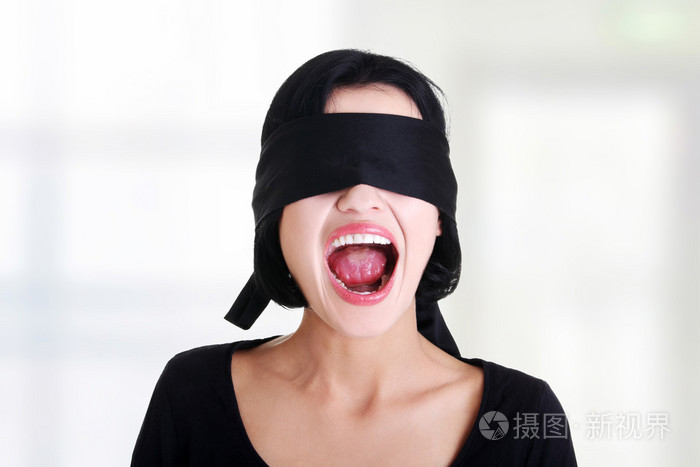 无敌英雄，拯救美丽