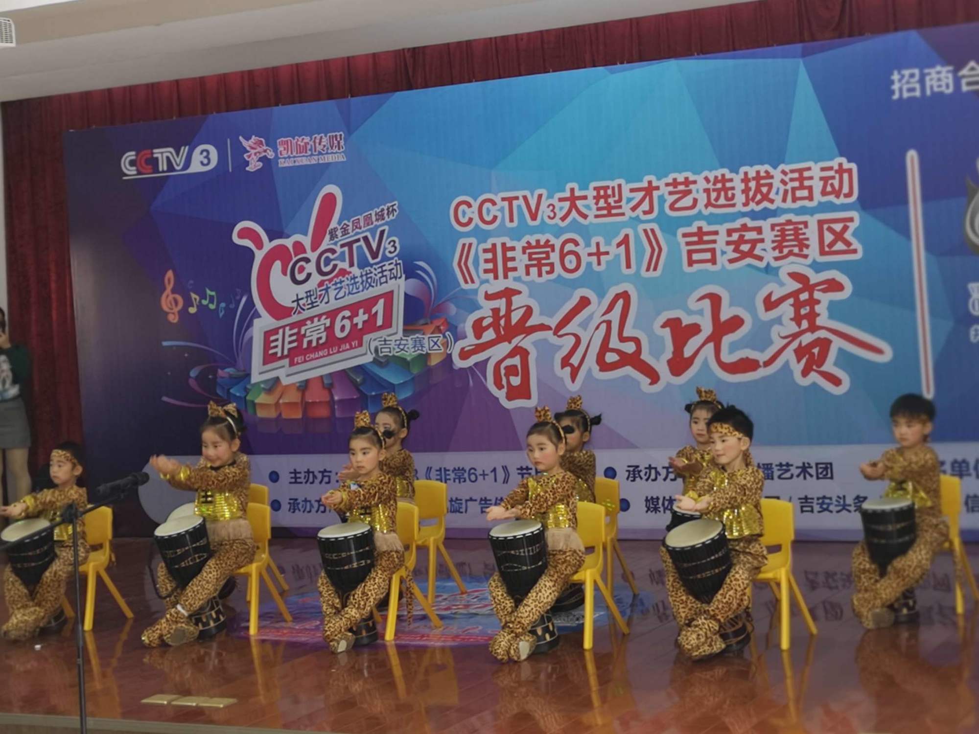 噼里啪啦_噼里啪啦啦_噼啪啦噼里啪啦是什么歌呢
