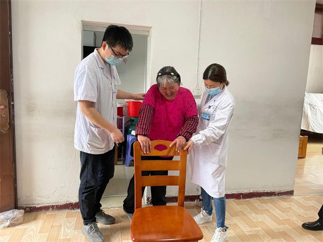 初入医院，我迎着期待的脚步，迈向调教护士