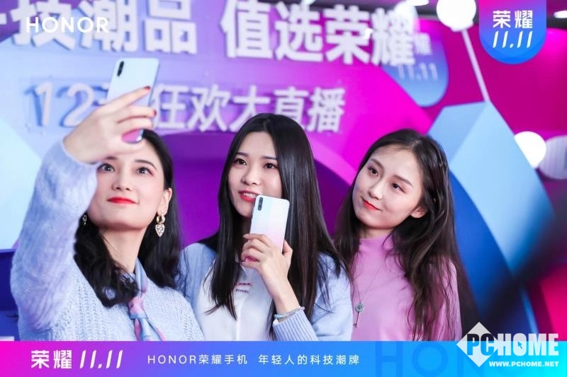 凤姐直播首秀_爱秀直播_东方卫视达人秀直播