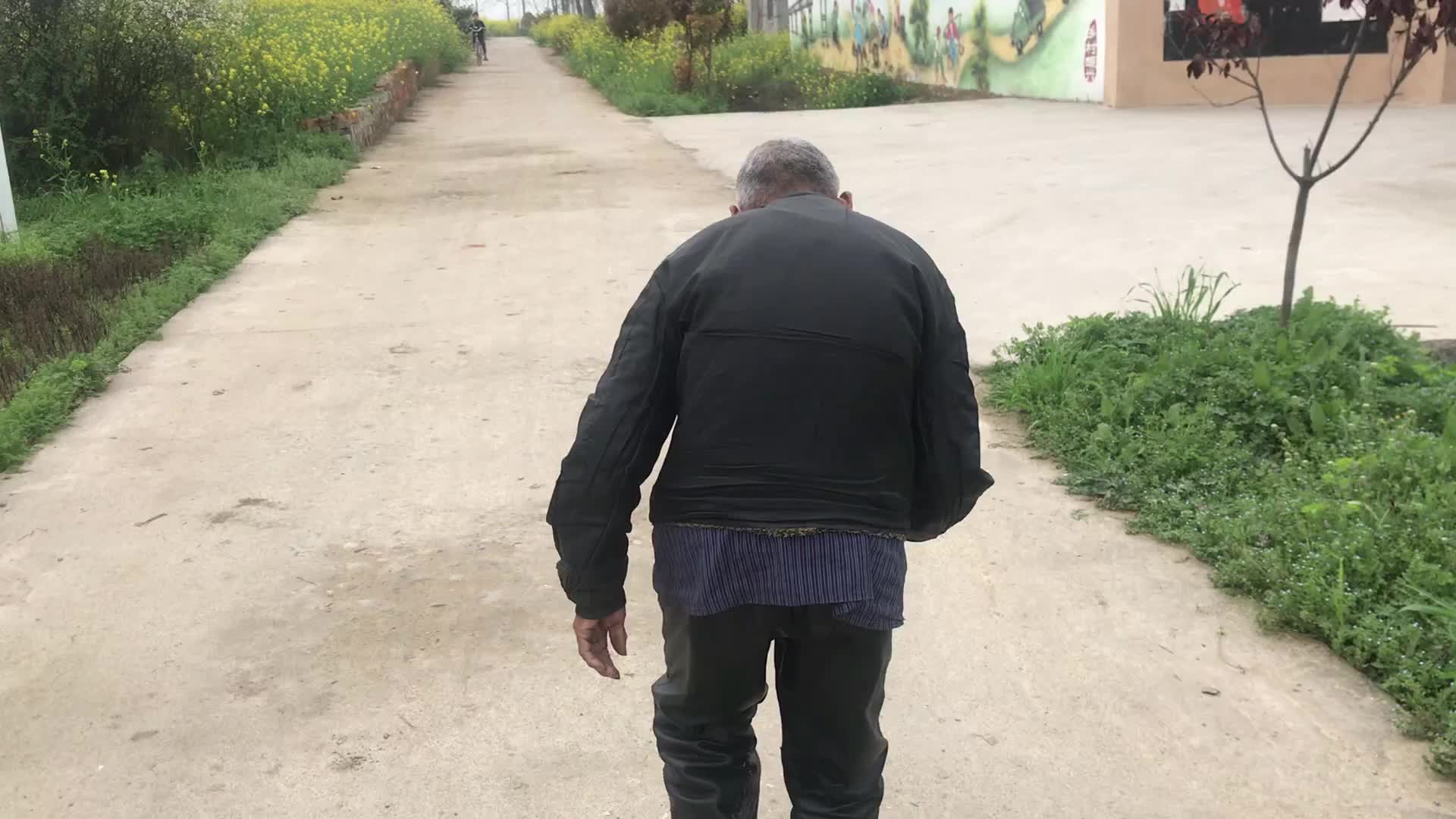 老头滚动条吧_老头滚动条踢牙老奶奶哥特式_老头滚动条