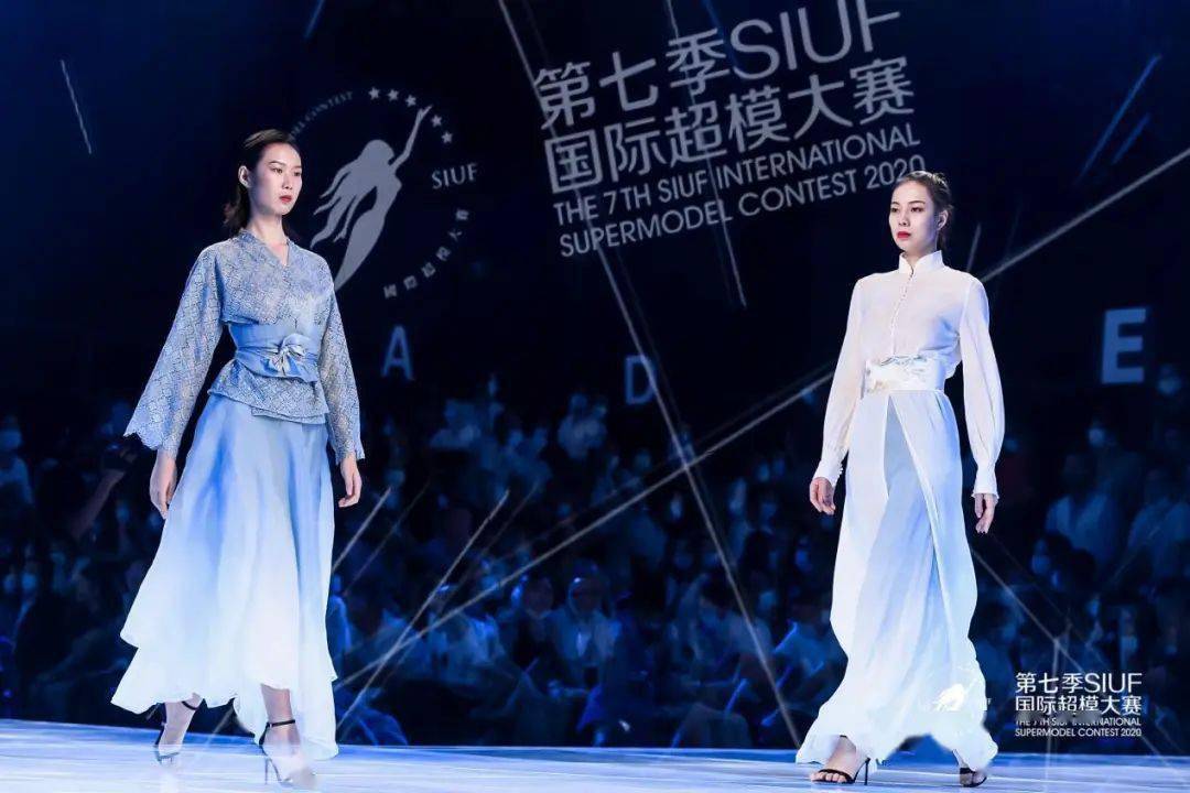 暖暖的换装物语，穿越时空的时尚盛宴