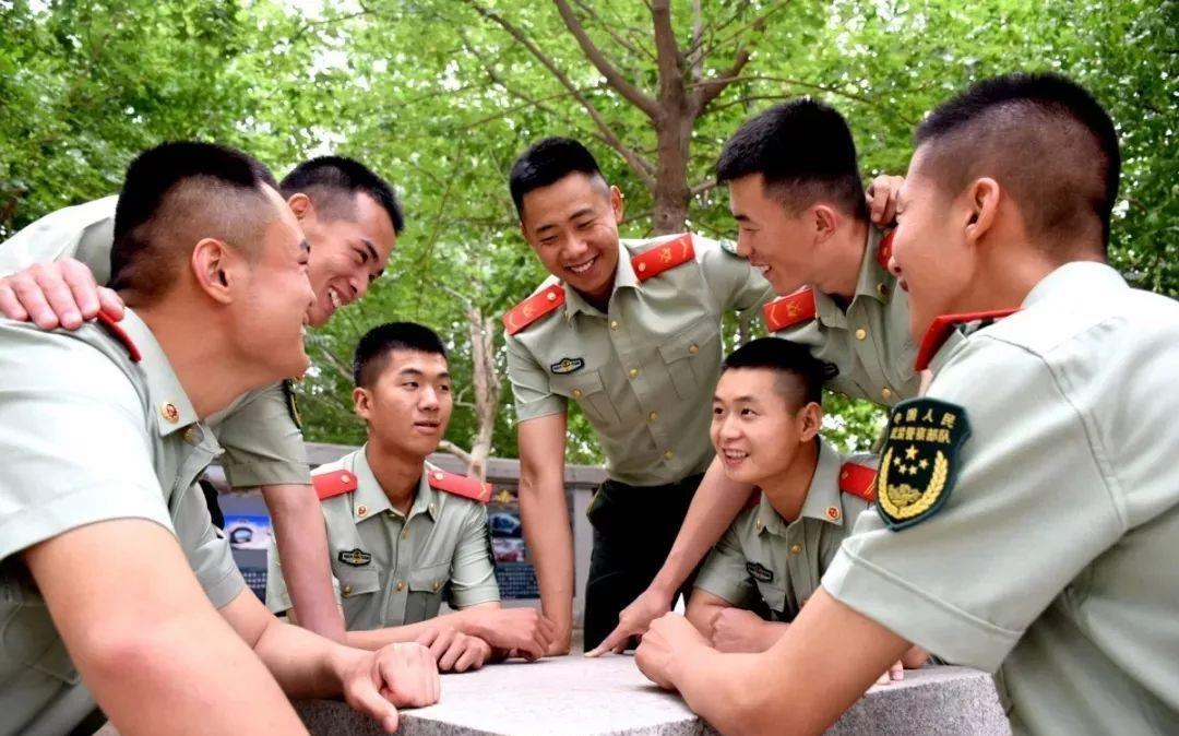 部队手机可以玩多久游戏_部队玩手机游戏可以退兵吗_部队可以用游戏手机吗