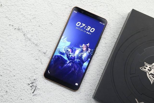 解放你的游戏热情！华丽登场，hue游戏手机震撼来袭