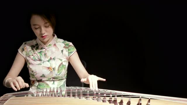 古筝游戏手机-指尖翩翩，琴魔降临！古筝音乐手机震撼上市