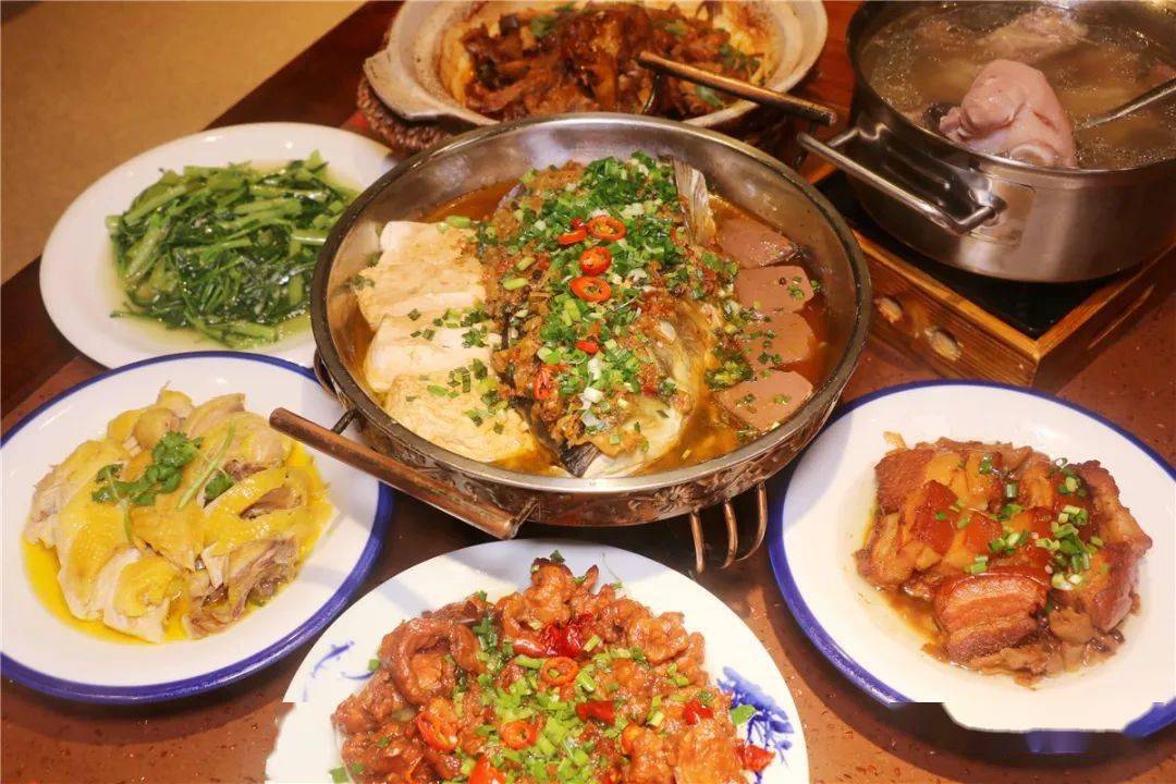吃饭搞笑视频10秒_吃饭搞笑视频手机游戏下载_搞笑的吃饭视频