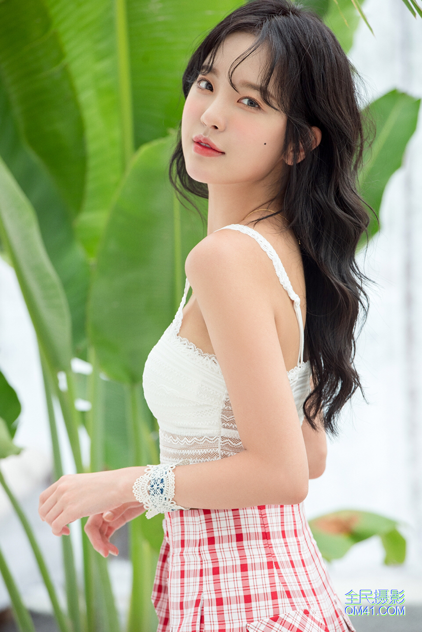 美媛馆魅妍社尤果-美女写真大比拼：清纯甜美VS性感高贵，哪家