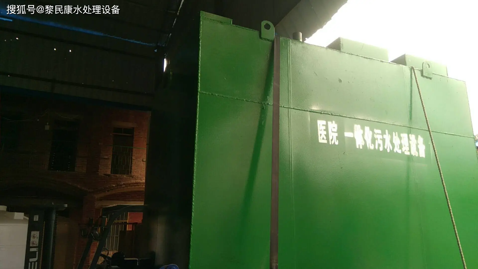 手机玩游戏发热会爆炸吗_发热安装手机游戏时会卡吗_安装游戏时手机发热