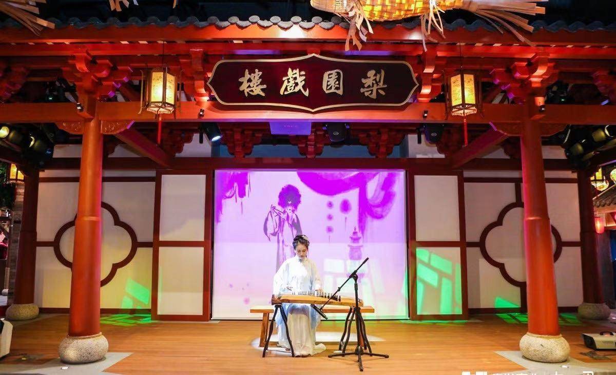 古代外国人玩手机游戏视频_玩古代游戏的视频_老外玩游戏