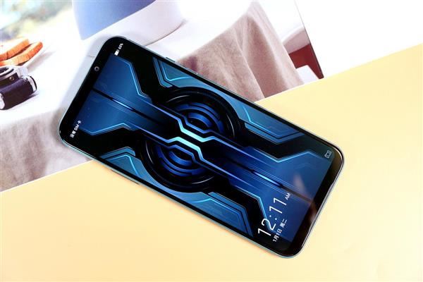 测评手机游戏_rog 游戏手机测评_rog是最好的游戏手机么