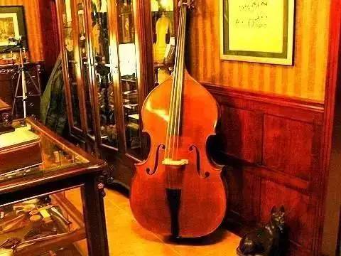 贝司：音乐中的低音灵魂，你了解多少？