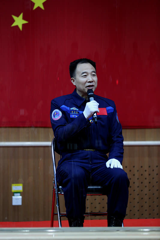 景海鹏简历_景海鹏职务_景海鹏的简历