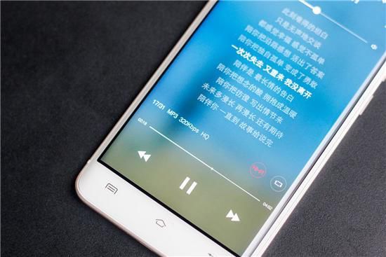 打手机好游戏放歌有影响吗_手机玩游戏放音乐_边放歌边打游戏对手机好吗