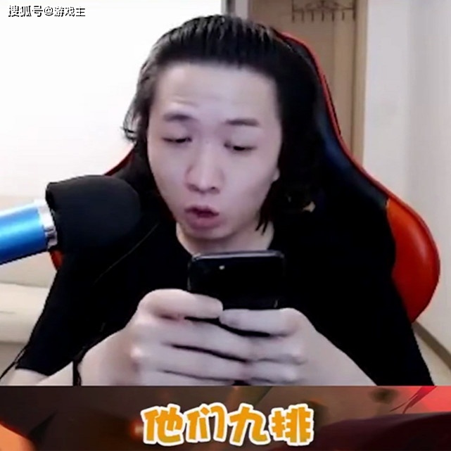 分享手机的游戏软件叫什么-手机小游戏：王者荣耀与跳一跳，闲暇