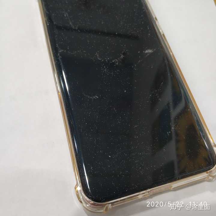 新手机自带的钢化膜_新手机自带的膜好还是钢化膜好_手机买来自带钢化膜