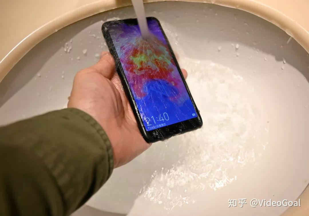 游戏发烧手机_手机发热玩游戏会卡吗_p20手机玩游戏发热