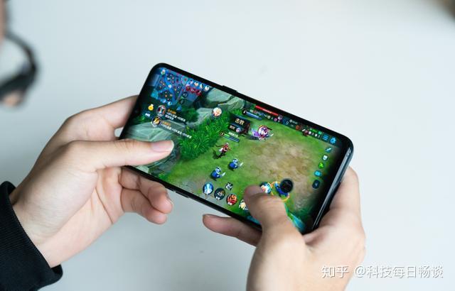 手机玩游戏靠单核还是多核_打游戏是核用什么手机_手机游戏吃单核还是多核