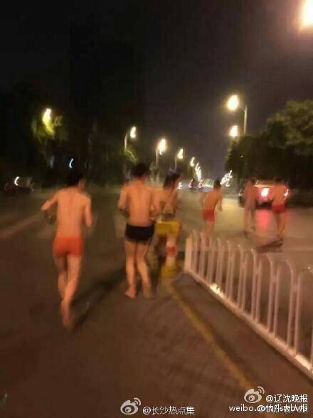 游戏本裸奔,挑战传统与探索新玩法